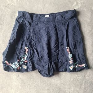 Hollster women's blue shorts with flower print size small